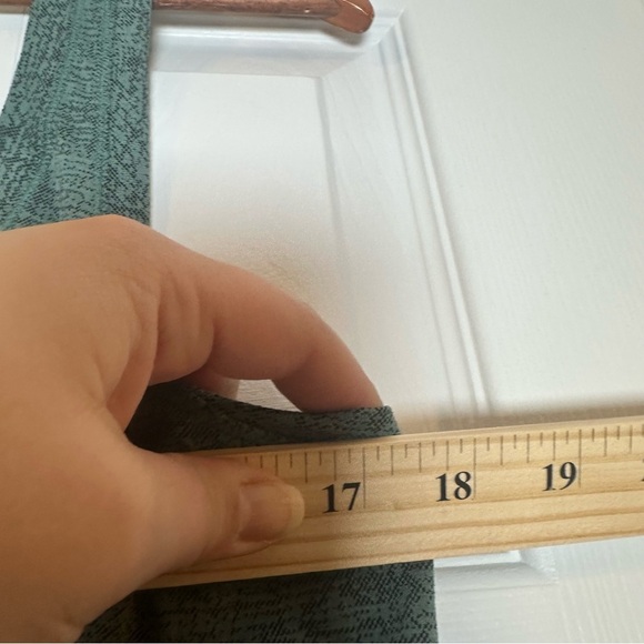 Athleta Seamless Racerback Workout Green Tank Womens Small Gym Lightweight - Picture 5 of 7